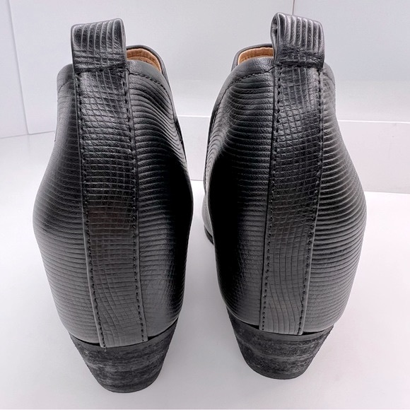 NAYA Felix Hidden Wedge Ankle Bootie - Picture 6 of 11